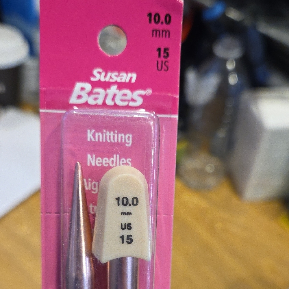 Knitting Needles - Cream and Silver